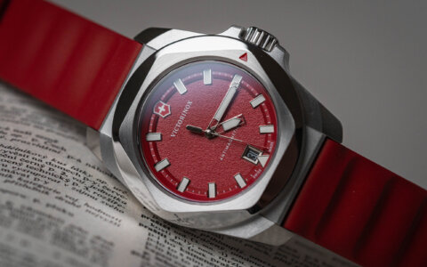 Victorinox_I.N.O.X._242029