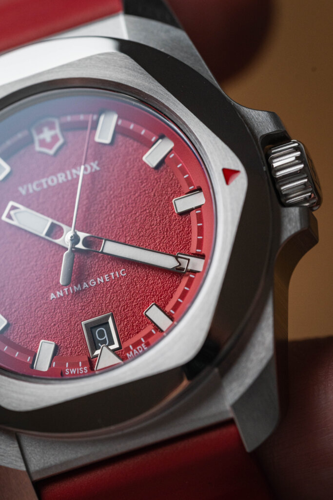  Victorinox I.N.O.X. 242029 