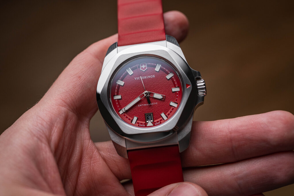  Victorinox I.N.O.X. 242029 