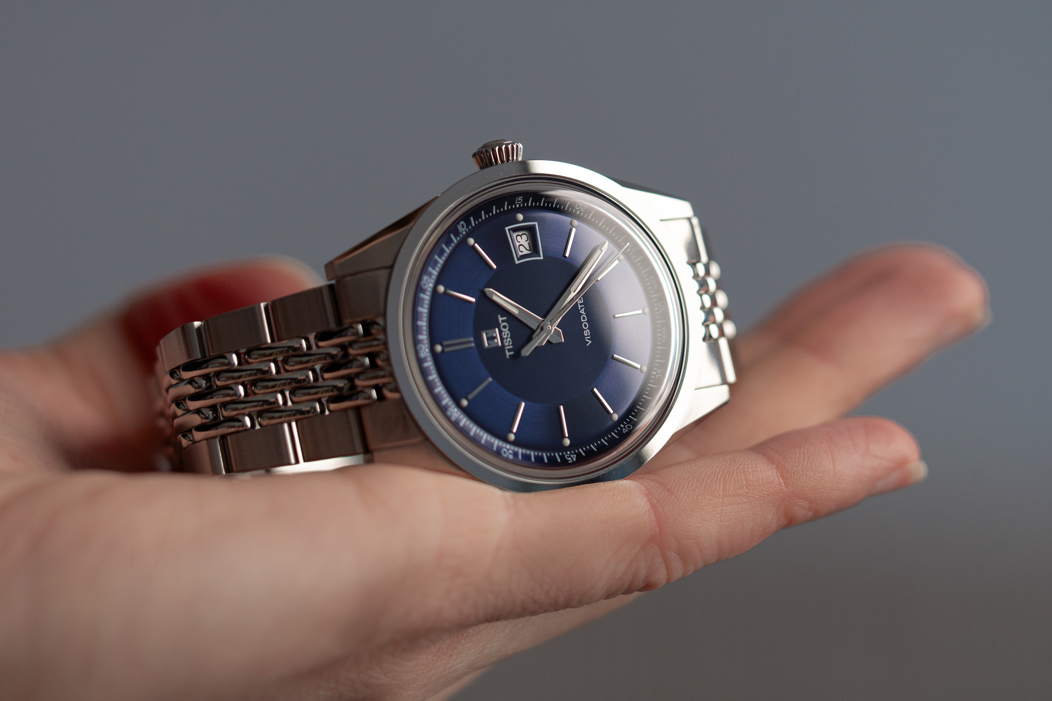 Švýcarské mechanické hodinky Tissot Visodate v novém kabátku.